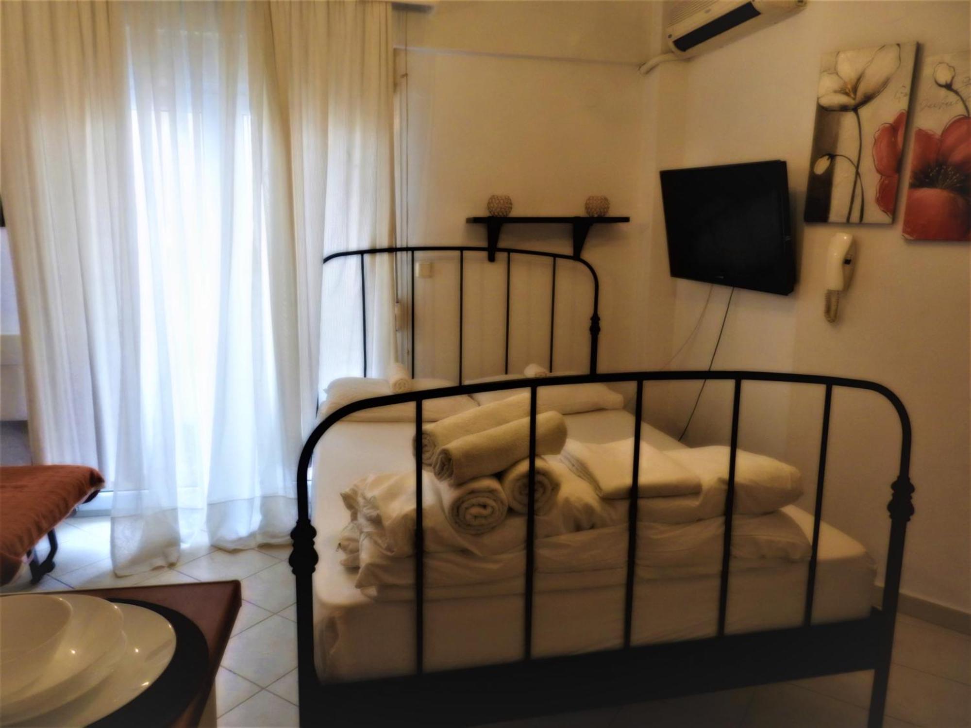 Konstantinos'S Luxury Studio Thessaloniki Exterior photo